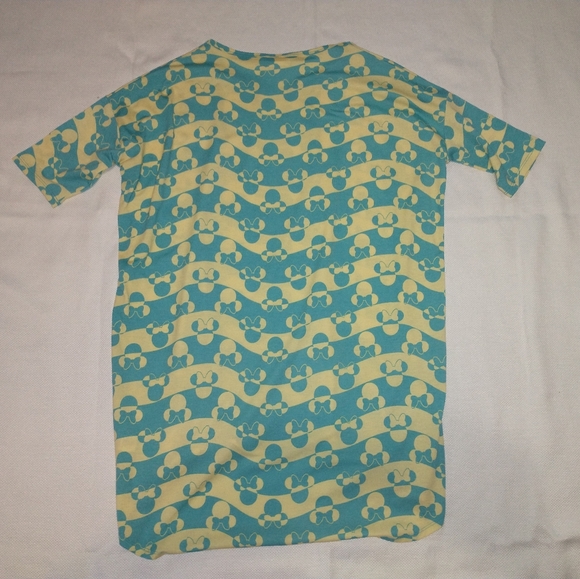 LuLaRoe top - Picture 3 of 3